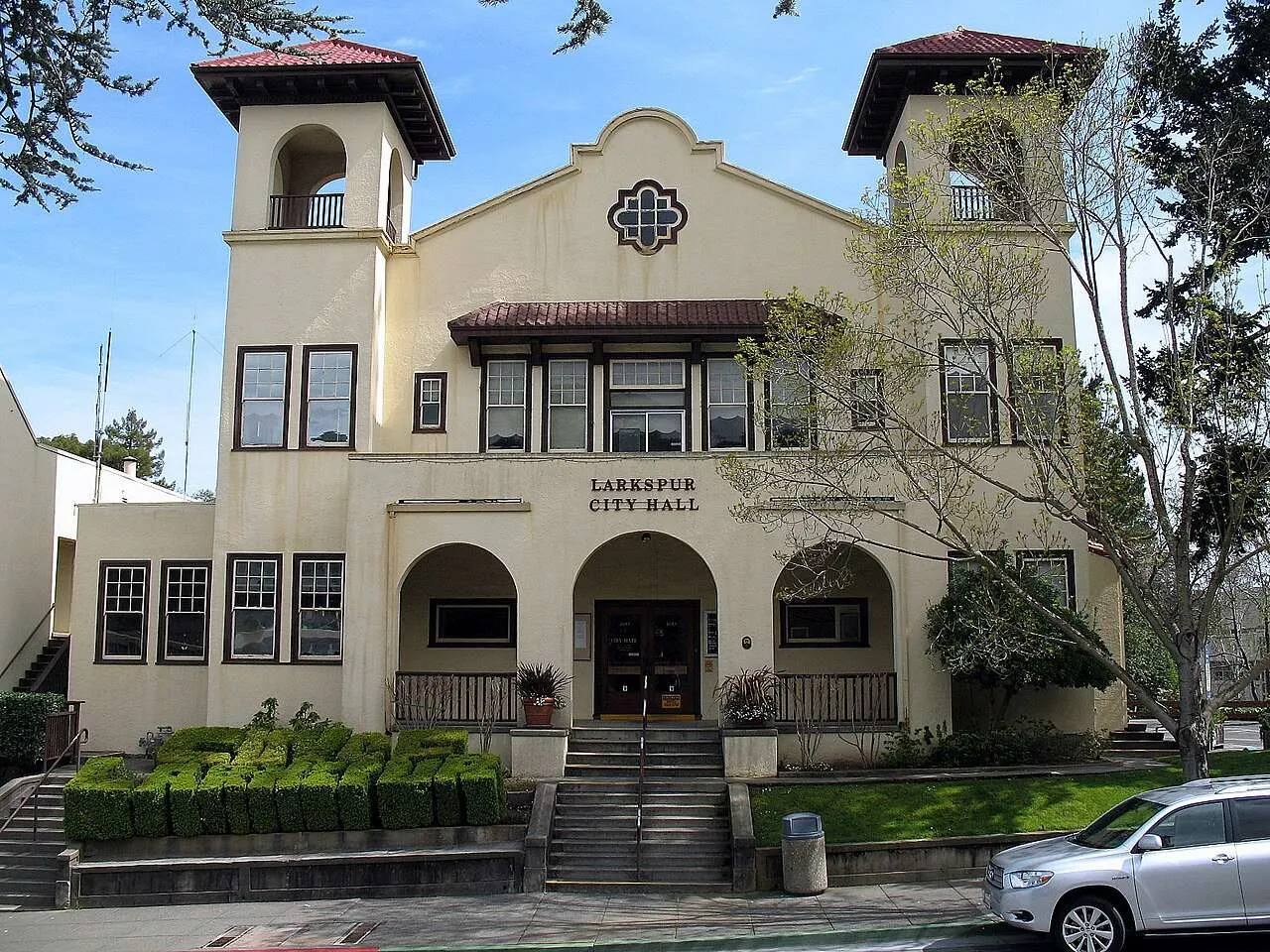 Larkspur City Hall