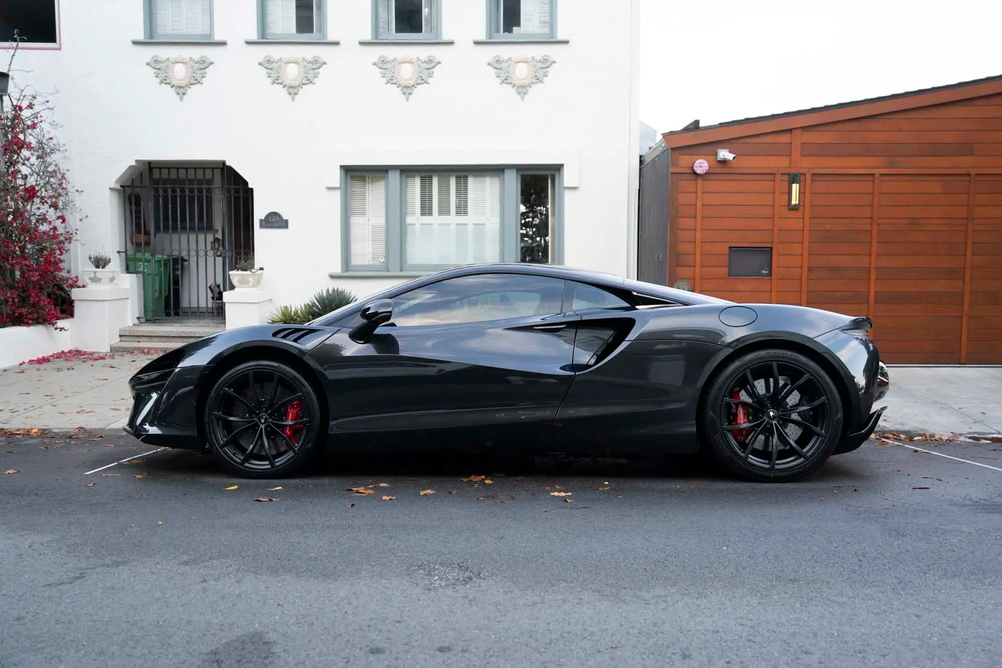 McLaren Artura side profile