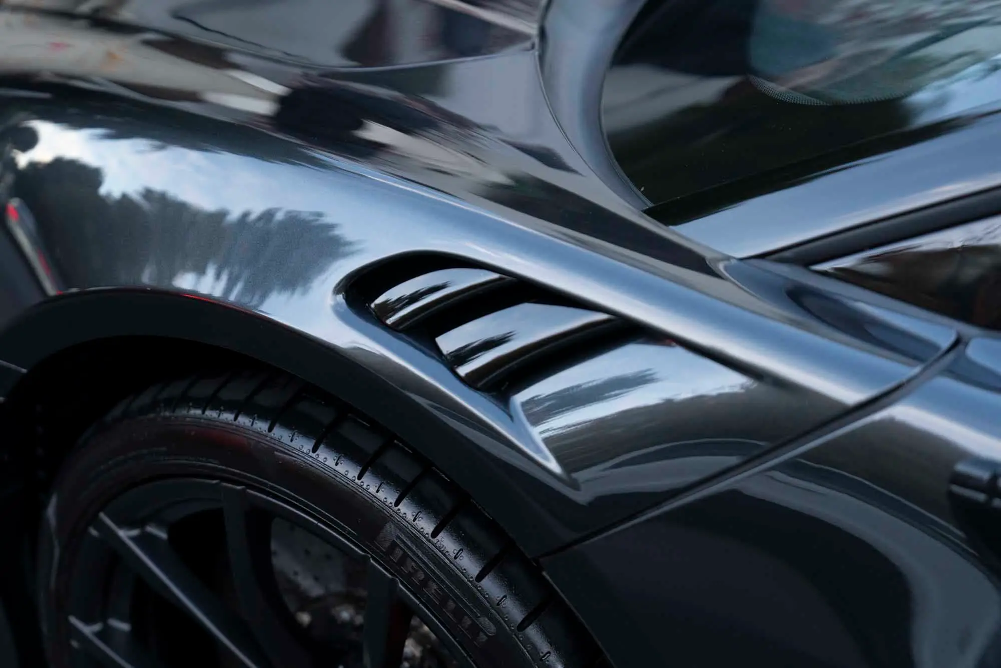 McLaren Artura fender vent and wheel detail