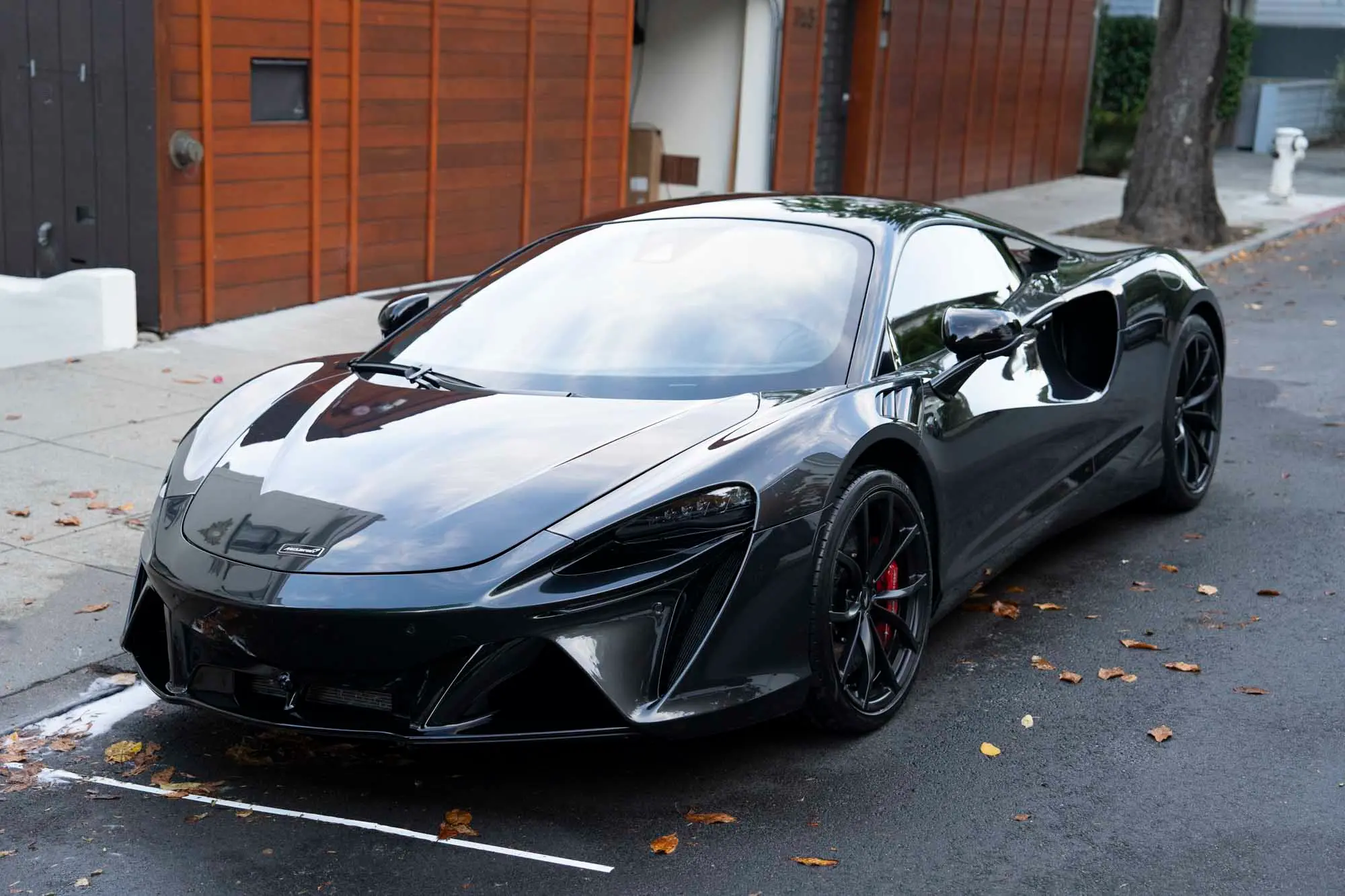 Ceramic coated McLaren Artura on a San Francisco street
