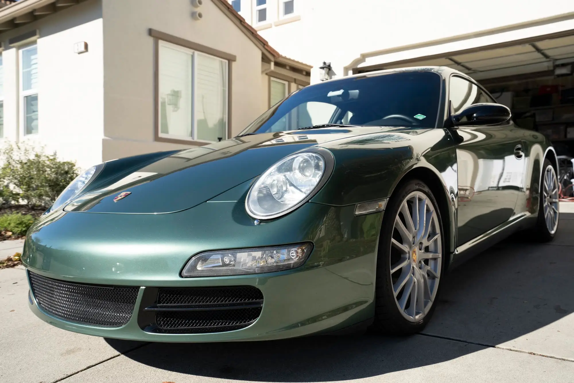 Porsche 911 (997), green